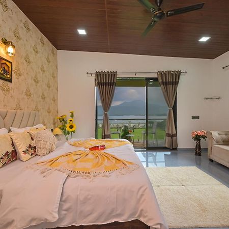 Lifeline Villas - Beauty By The Bay - Pawna Lake View Infinity Pool Villa With Huge Lawn For Big Events Lonavala Exterior photo